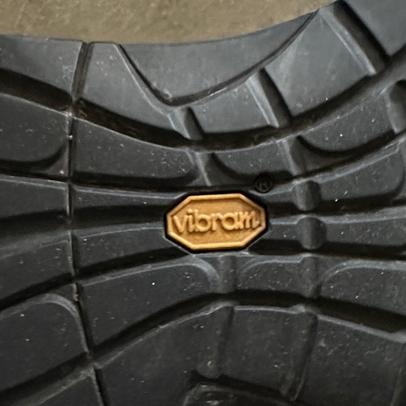 Vibram Black Women's Sandals Chaco Pedshed Women's Sneaker Size 9-9.5 - Picture 2 of 2